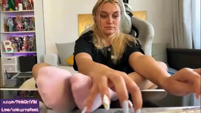Image 2 of strupedsunicorns Stream on Chaturbate on 1 month ago