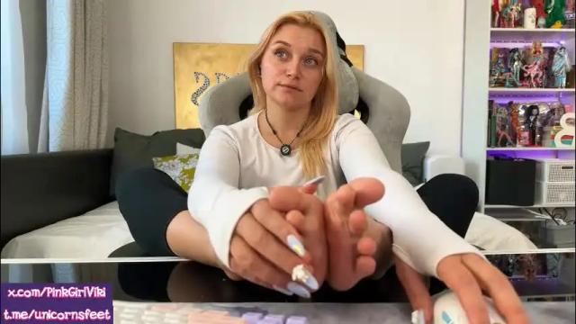 Image 10 of strupedsunicorns Stream on Chaturbate on 1 month ago