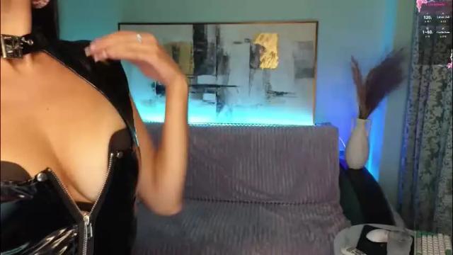 Image 8 of su4e4ka555 Stream on Chaturbate on 1 month ago