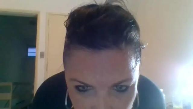 Image 2 of submissive_candy Stream on Chaturbate on 17 months ago