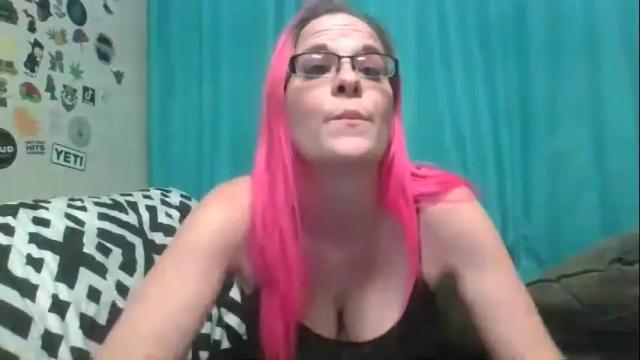 Image 11 of submissive_goofball Stream on Chaturbate on 17 months ago