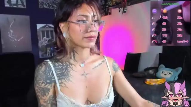 Image 4 of succubus_girl_ Stream on Chaturbate on 1 month ago