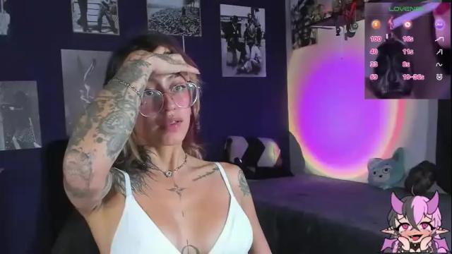 Image 12 of succubus_girl_ Stream on Chaturbate on 16 days ago