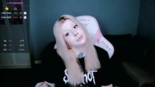Image 12 of succubus_leslie Stream on Chaturbate on 3 months ago