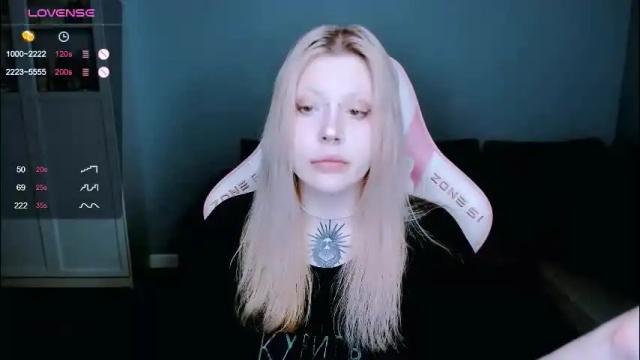 Image 12 of succubus_leslie Stream on Chaturbate on 2 months ago
