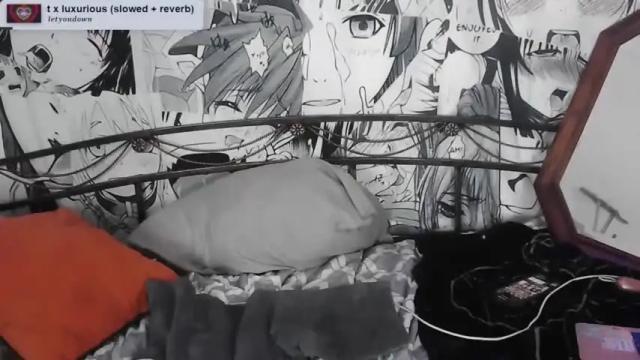 Image 7 of succubussytri Stream on Chaturbate on 15 months ago