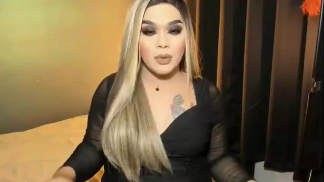 Image 12 of suckablecockoffreya Stream on Chaturbate on 2 months ago
