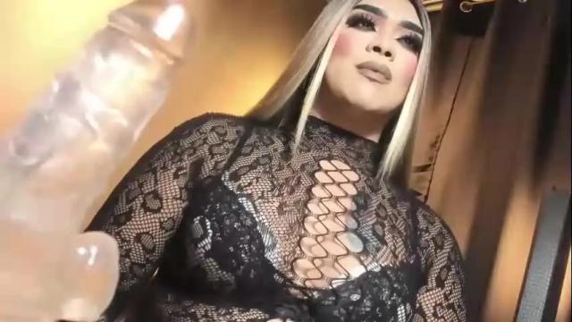 Image 4 of suckablecockoffreya Stream on Chaturbate on 15 days ago