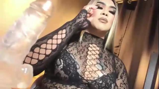 Image 7 of suckablecockoffreya Stream on Chaturbate on 15 days ago