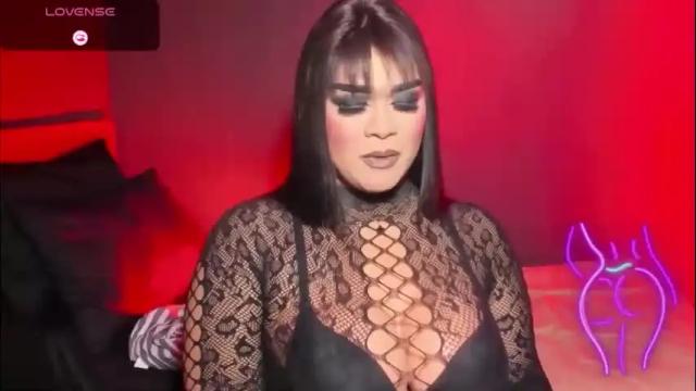 Image 4 of suckablecockoffreya Stream on Chaturbate on 2 months ago