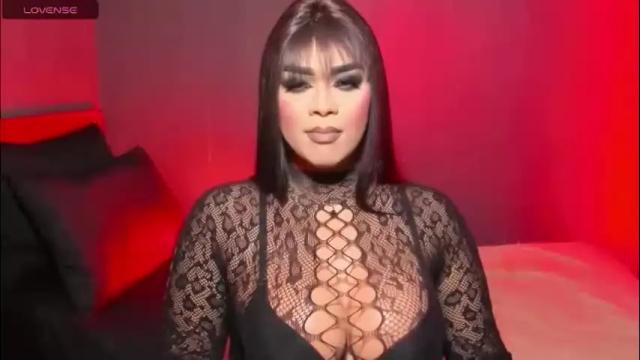 Image 3 of suckablecockoffreya Stream on Chaturbate on 2 months ago