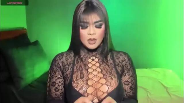 Image 4 of suckablecockoffreya Stream on Chaturbate on 2 months ago