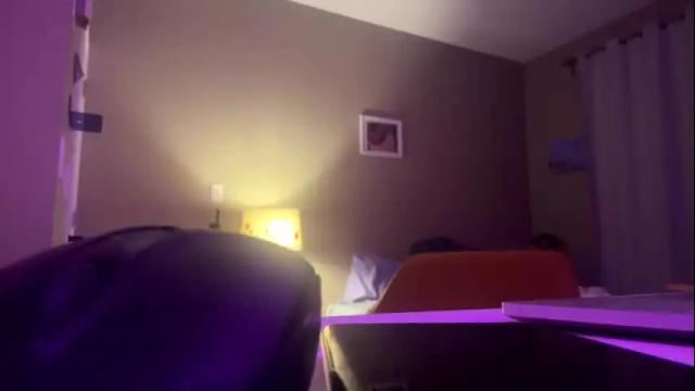 Image 6 of suckmythong410104 Stream on Chaturbate on 11 days ago