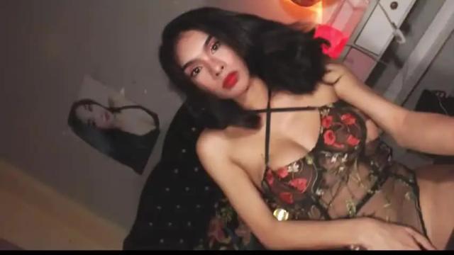 Image 2 of suckthyprincess Stream on Chaturbate on 14 months ago