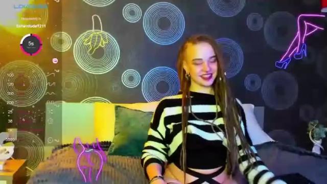 Image 12 of sue_bryan Stream on Chaturbate on 18 months ago