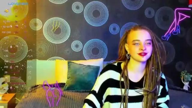 Image 4 of sue_bryan Stream on Chaturbate on 18 months ago