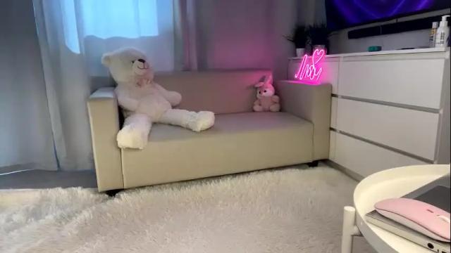 Image 3 of sue_star Stream on Chaturbate on 1 month ago