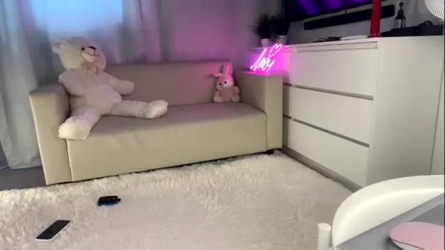Image 10 of sue_star Stream on Chaturbate on 4 days ago