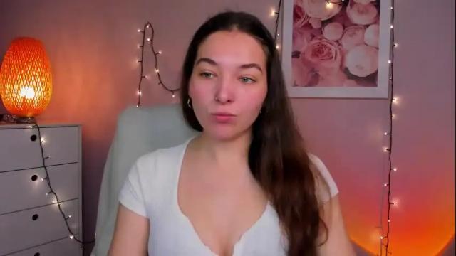 Image 4 of sugar_xmegan Stream on Chaturbate on 19 days ago