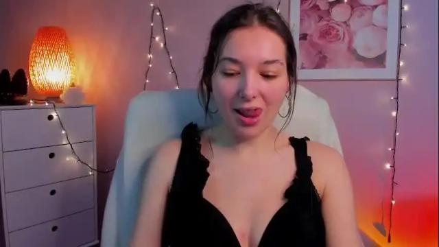Image 7 of sugar_xmegan Stream on Chaturbate on 12 days ago