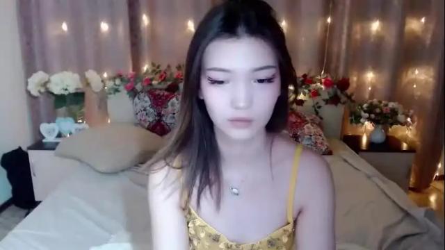 Image 3 of sugarllipss Stream on Chaturbate on 17 months ago