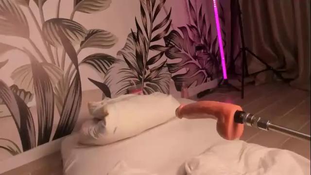 Image 10 of sugarmirie Stream on Chaturbate on 13 days ago