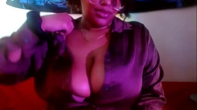 Image 2 of sugarnspyce Stream on Chaturbate on 12 months ago
