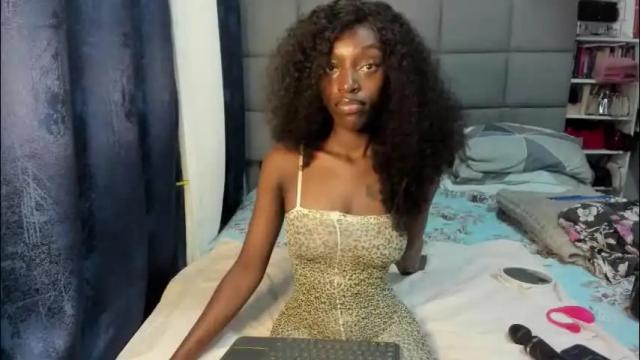 Image 3 of suhaila_suu Stream on Chaturbate on 2 months ago