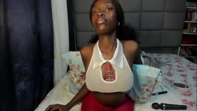 Image 7 of suhaila_suu Stream on Chaturbate on 2 months ago