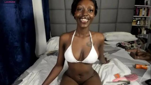 Image 6 of suhaila_suu Stream on Chaturbate on 18 days ago