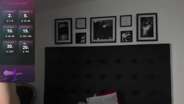 Image 6 of suki_blanc Stream on Chaturbate on 19 months ago