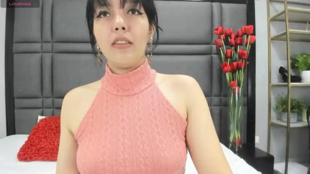 Image 4 of suki_blanc Stream on Chaturbate on 16 months ago