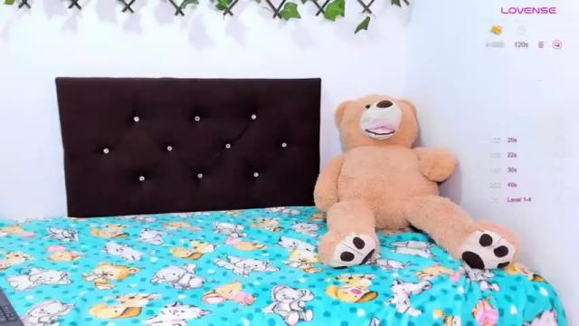 Image 2 of sulyrouse Stream on Chaturbate on 13 months ago