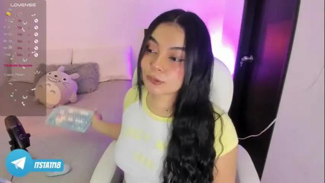 Image 3 of sumersunsett Stream on Chaturbate on 1 month ago