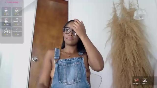 Image 10 of summeermiller Stream on Chaturbate on 20 months ago