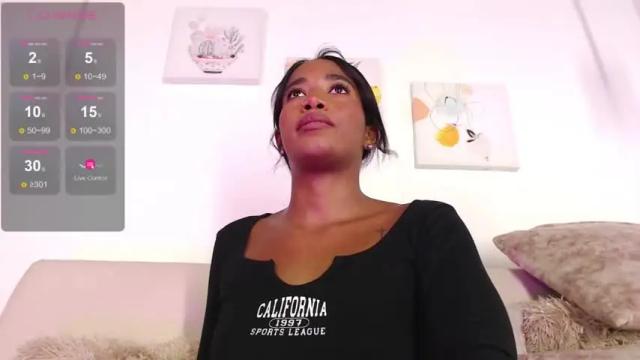 Image 3 of summeermiller Stream on Chaturbate on 18 months ago