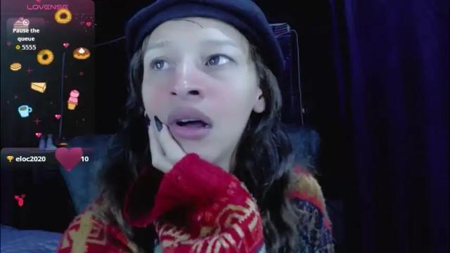 Image 12 of summer__xo Stream on Chaturbate on 3 days ago