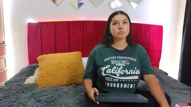 Image 12 of summer_girls01 Stream on Chaturbate on 1 month ago