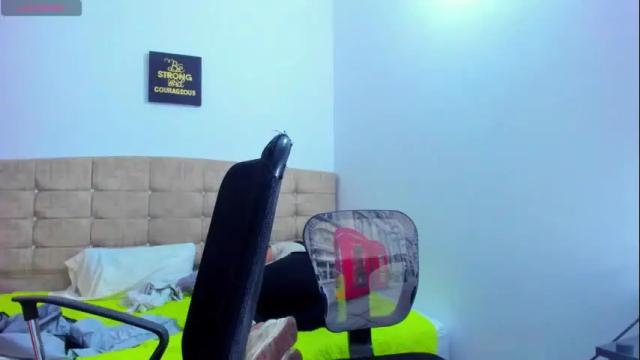 Image 2 of summer_girls01 Stream on Chaturbate on 3 months ago