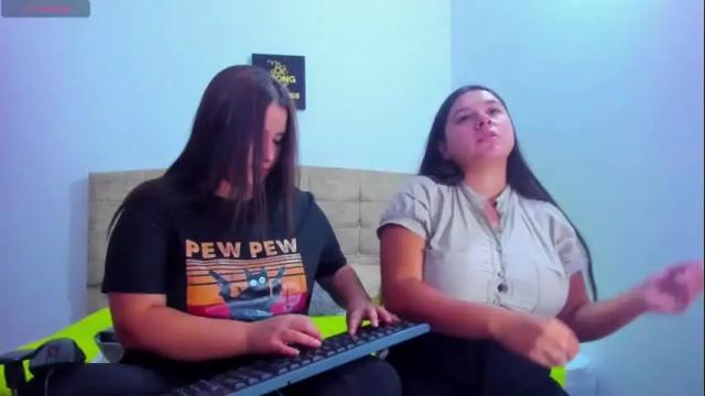 Image 7 of summer_girls01 Stream on Chaturbate on 3 months ago