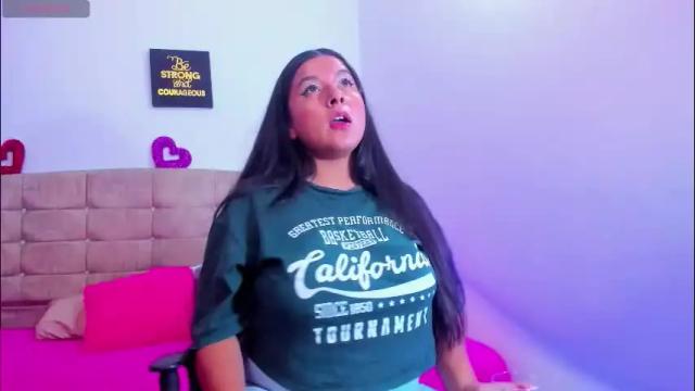 Image 3 of summer_girls01 Stream on Chaturbate on 3 months ago