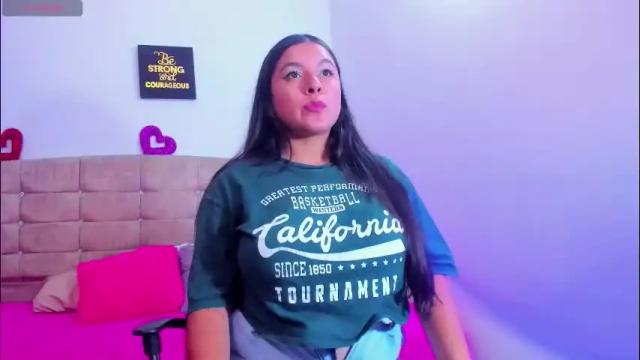 Image 4 of summer_girls01 Stream on Chaturbate on 3 months ago