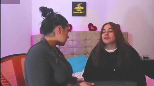 Image 11 of summer_girls01 Stream on Chaturbate on 1 month ago
