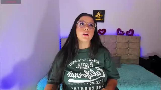 Image 8 of summer_girls01 Stream on Chaturbate on 4 days ago
