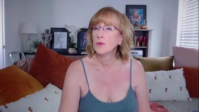 Image 8 of summerknightzzz Stream on Chaturbate on 3 days ago