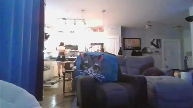 Image 2 of summerthesmall Stream on Chaturbate on 2 months ago