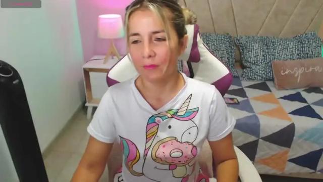 Image 4 of sun_amelie Stream on Chaturbate on 14 months ago