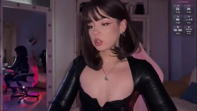Image 3 of sun_for_you Stream on Chaturbate on 1 month ago