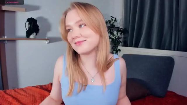 Image 12 of sun_shiiine Stream on Chaturbate on 10 months ago