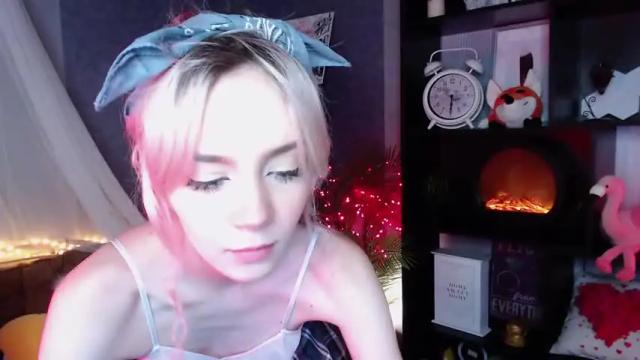 Thumbnail 2, sunday_mooonday's Stream at Chaturbate, 17 months ago